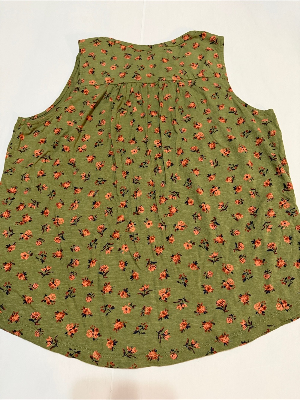Lucky Brand Olive Green Floral Smocked Sleeveless Top L New Without Tag - Picture 4 of 4